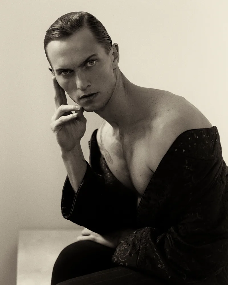 Model test in Paris by Efimtsev Nicholas / Test mannequin à Paris