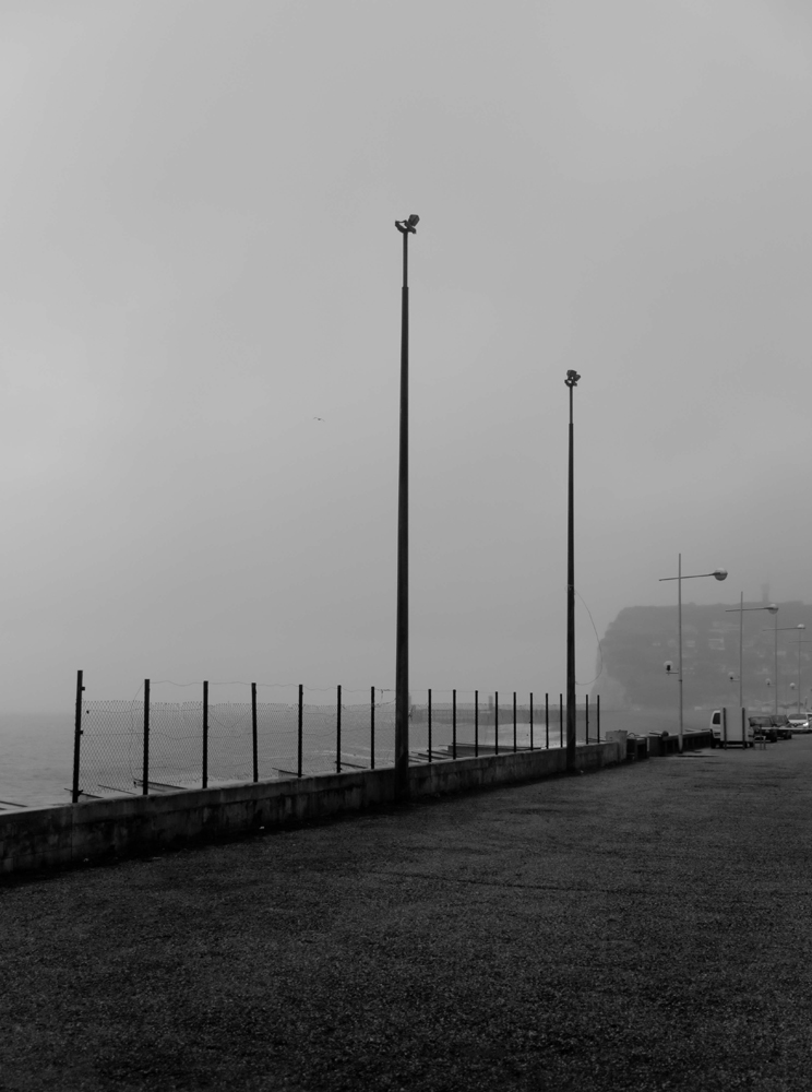 Out of Season — portrait session on the Normandy coast by Efimtsev Nicholas / Séance portrait sur la côte normande