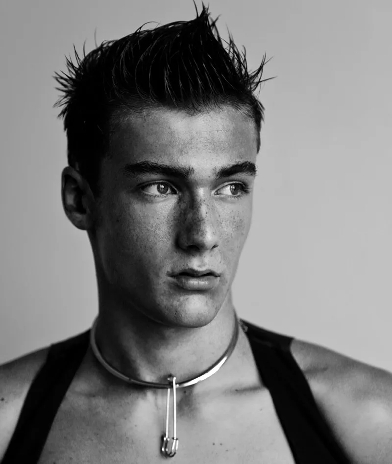 Model test in Paris by Efimtsev Nicholas / Test mannequin à Paris