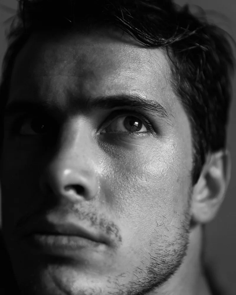 Business portrait in Paris by Efimtsev Nicholas / Portrait professionnel à Paris