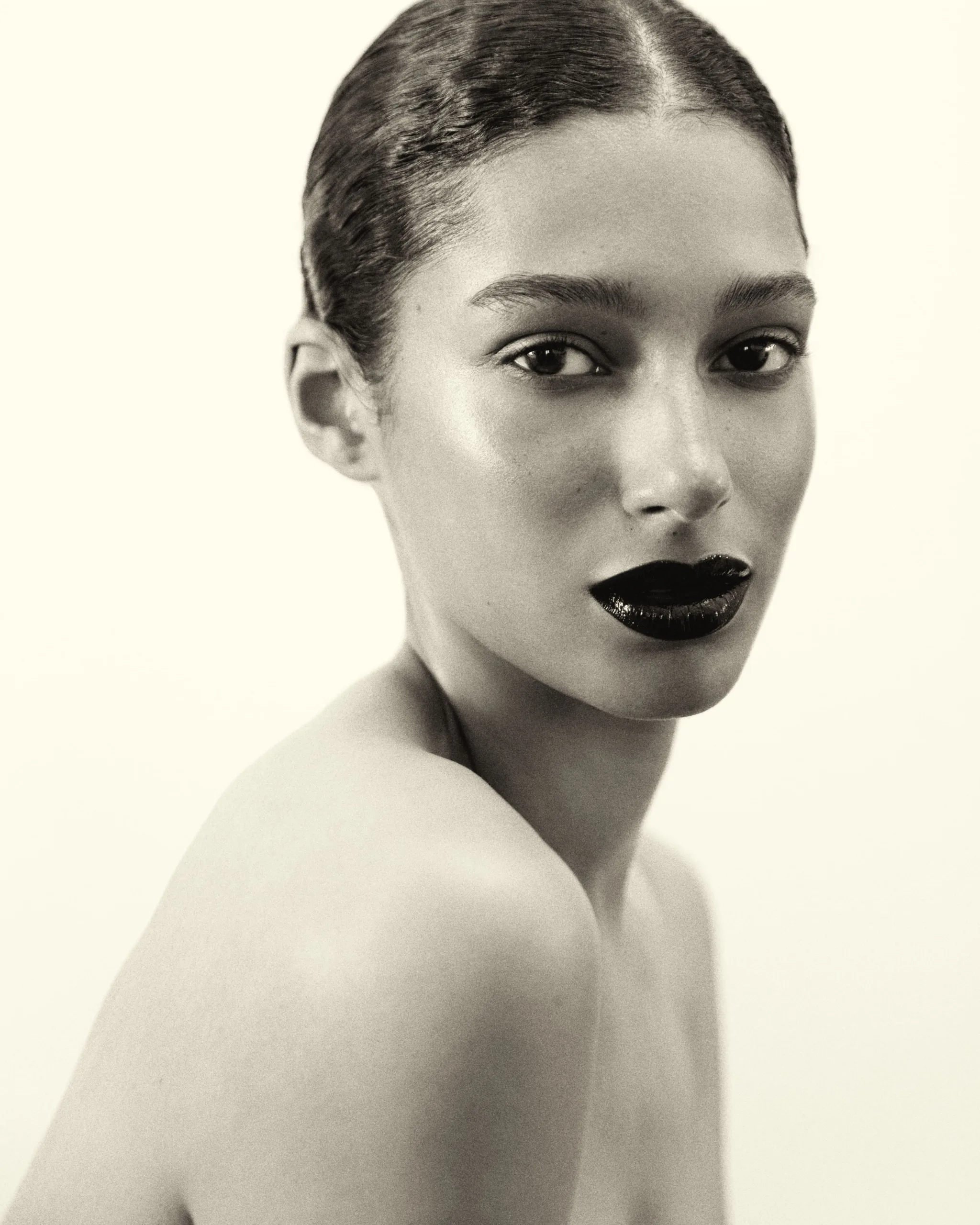 Model test in Paris by Efimtsev Nicholas / Test mannequin à Paris